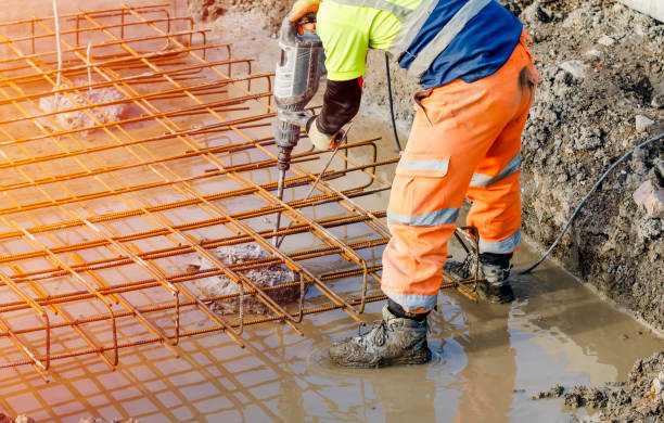 Best Concrete Flooring Contractor  in Ellinwood, KS